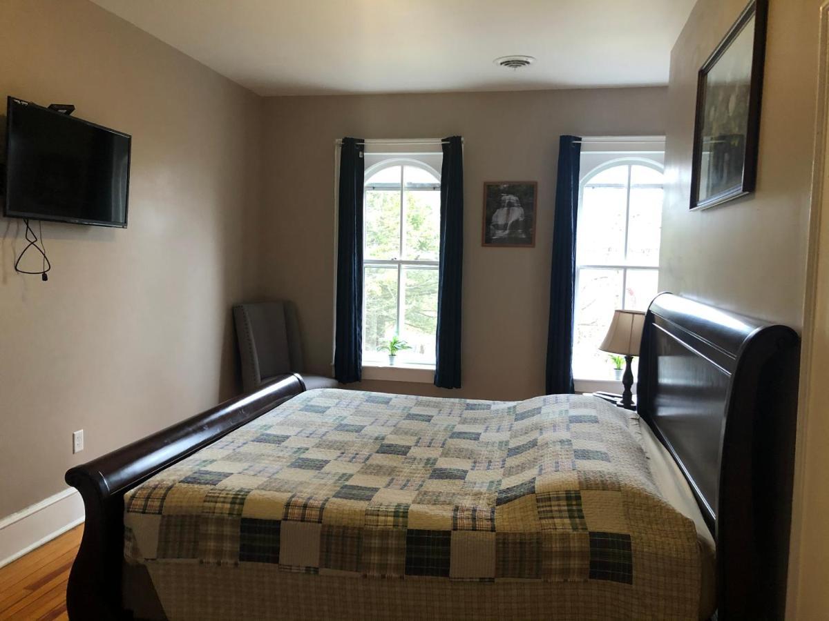 Cook Mansion Bed & Breakfast Montour Falls Bagian luar foto